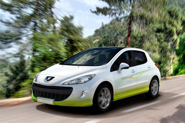 Peugeot 308 HYmotion2