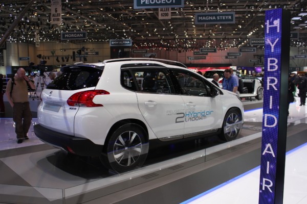 Peugeot 2008 Hybrid Air