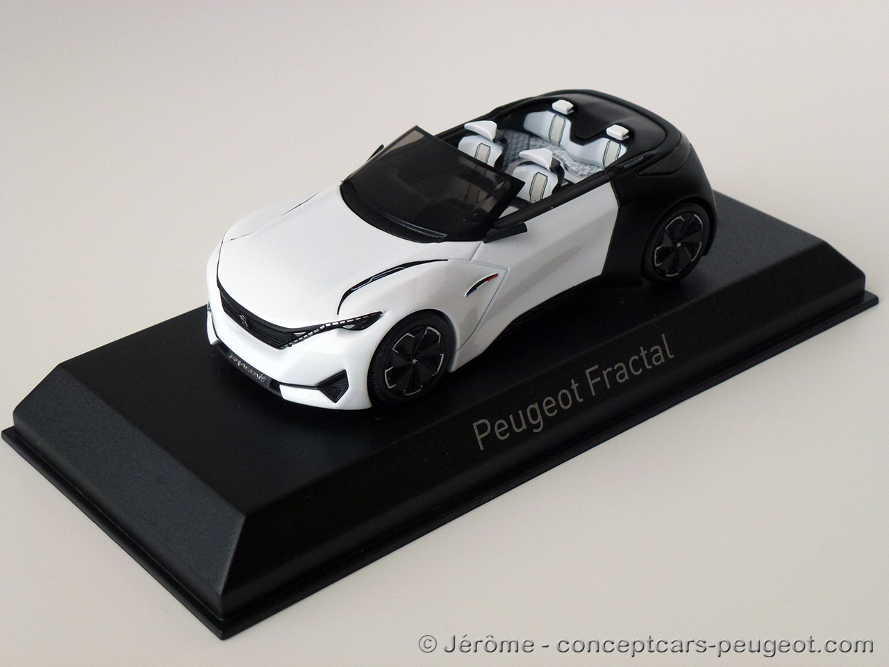 Peugeot Fractal - miniature